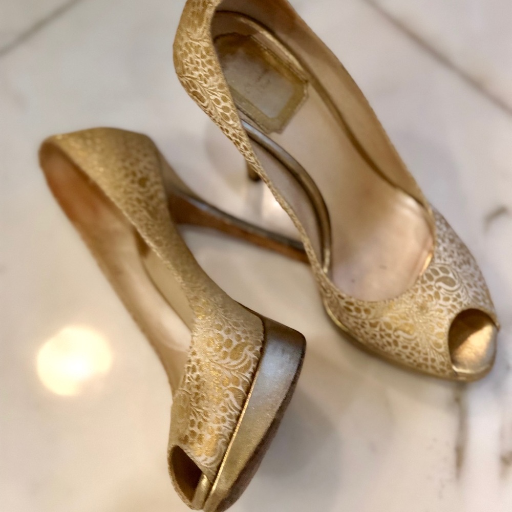 Christian Dior gold platform pumps - Picture 2 of 7